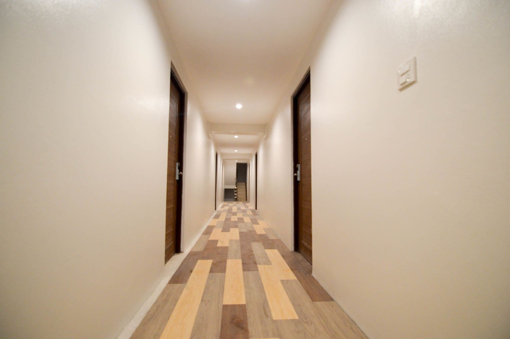 Ud Capital Hotel Удон Тани Екстериор снимка